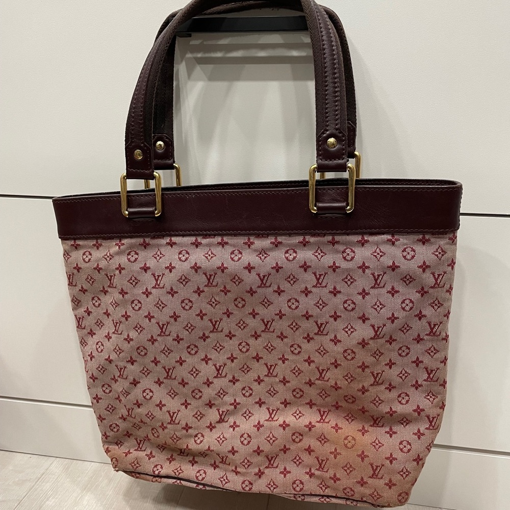 AUTHENTIC Louis Vuitton canvas tote